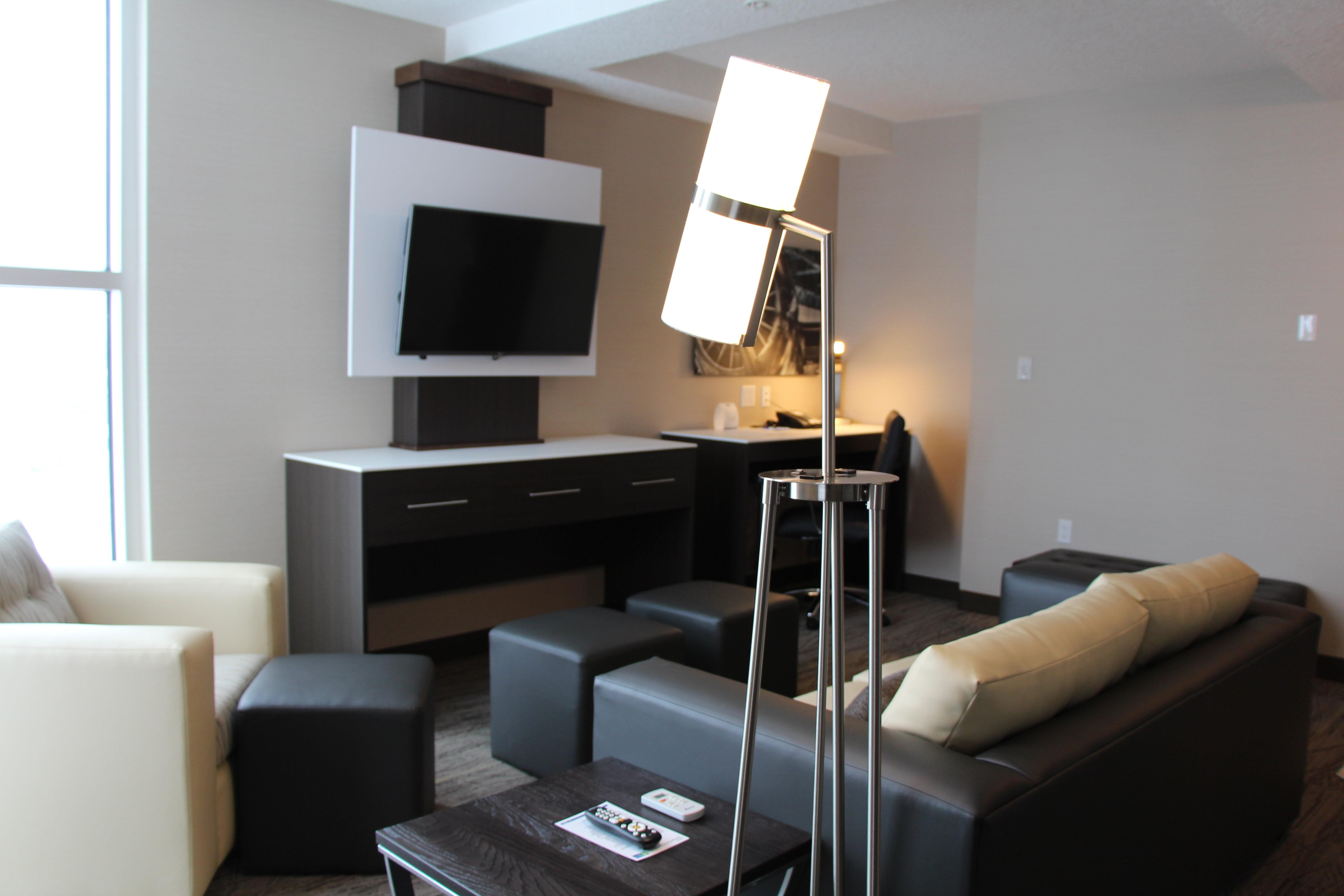 Holiday Inn Express & Suites Cold Lake By Ihg Extérieur photo