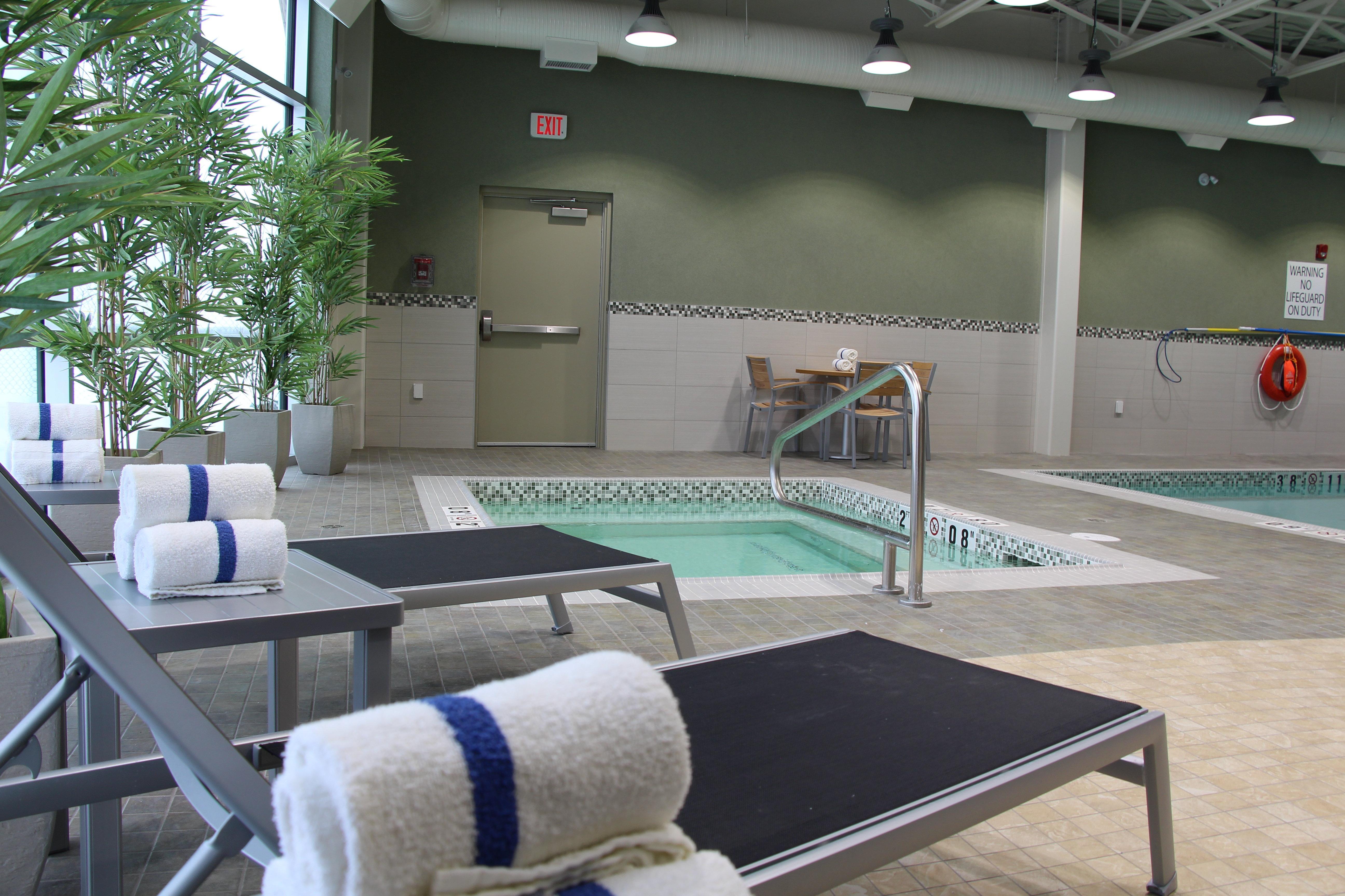Holiday Inn Express & Suites Cold Lake By Ihg Extérieur photo