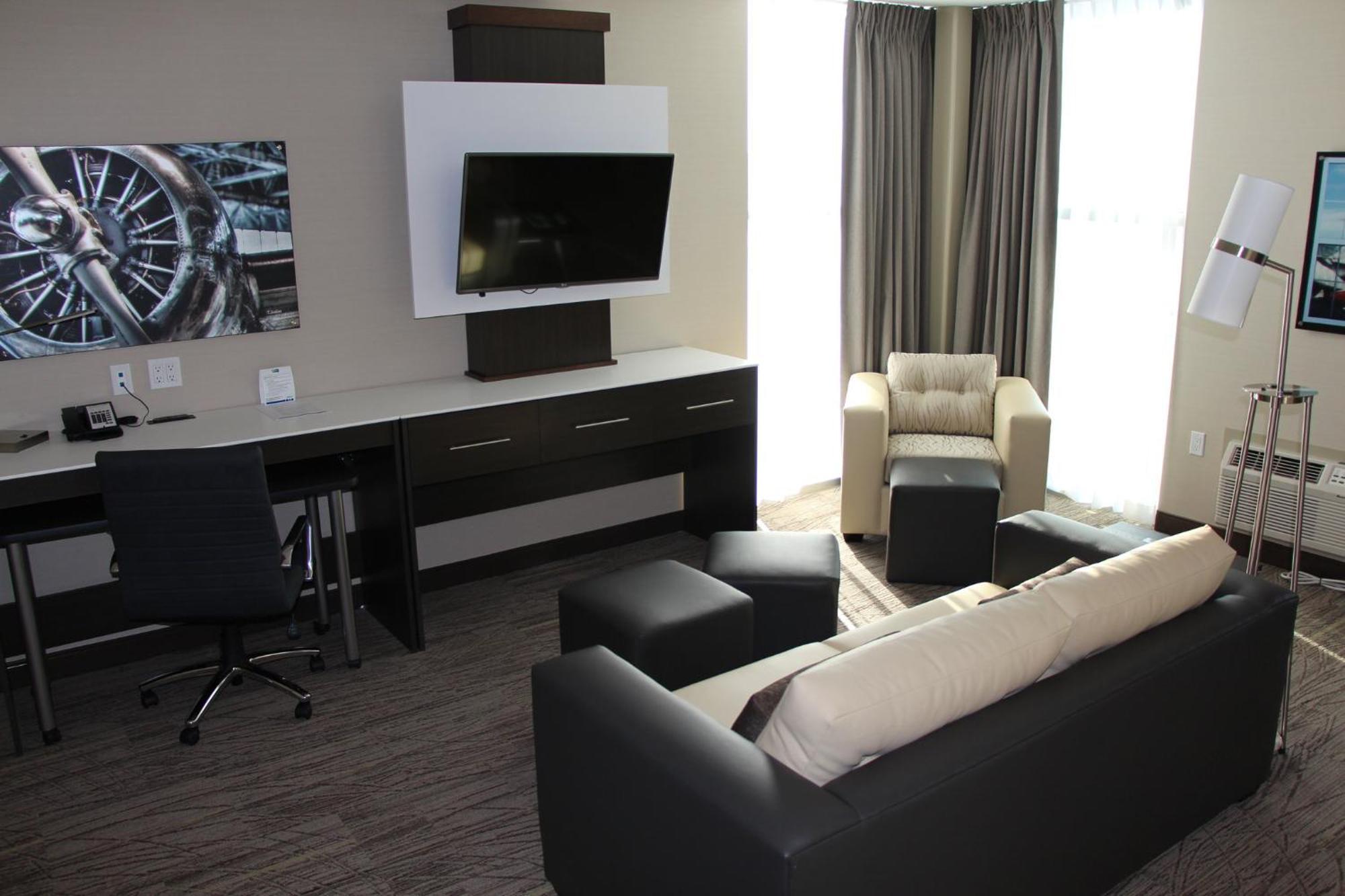 Holiday Inn Express & Suites Cold Lake By Ihg Extérieur photo