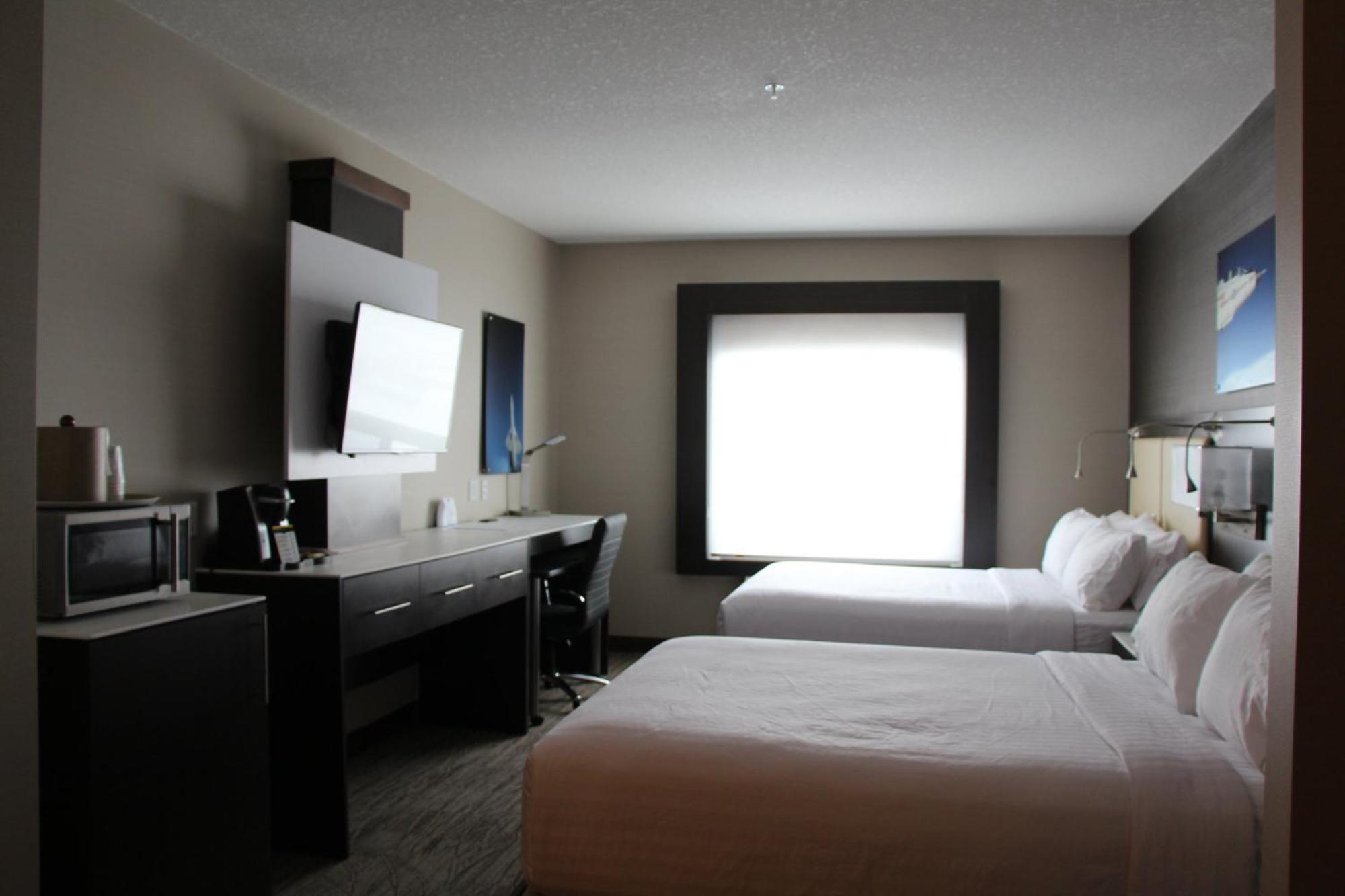 Holiday Inn Express & Suites Cold Lake By Ihg Extérieur photo