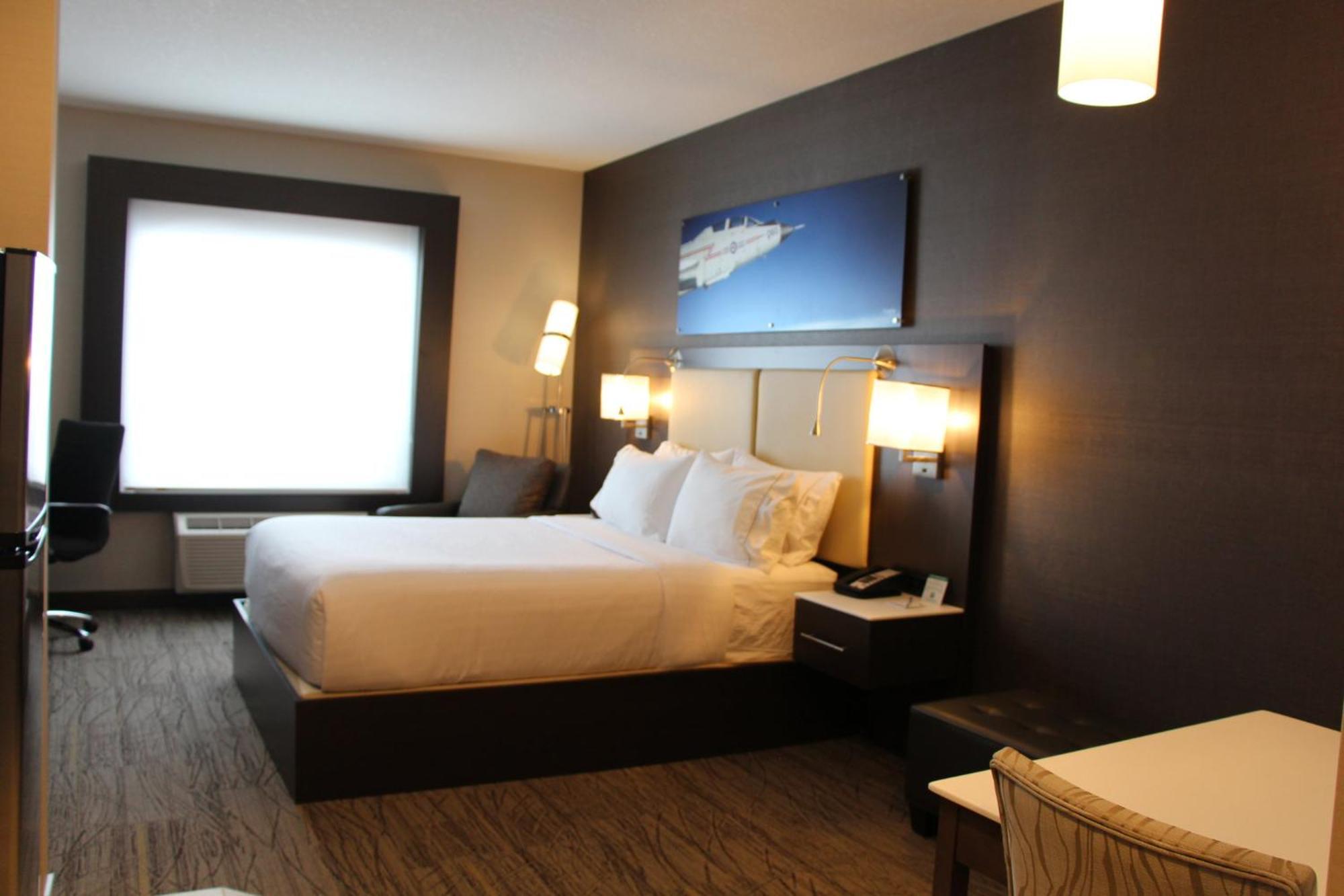 Holiday Inn Express & Suites Cold Lake By Ihg Extérieur photo
